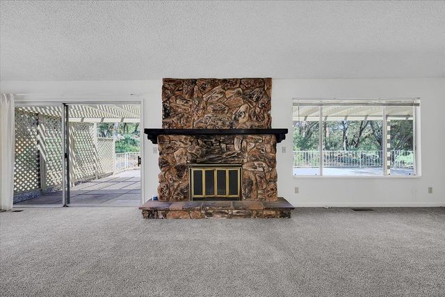 11631 Redwing Ct, Penn Valley, CA 95946