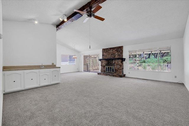 11631 Redwing Ct, Penn Valley, CA 95946