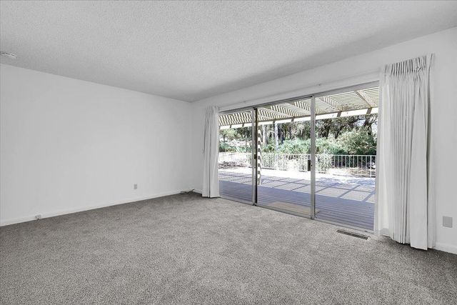 11631 Redwing Ct, Penn Valley, CA 95946