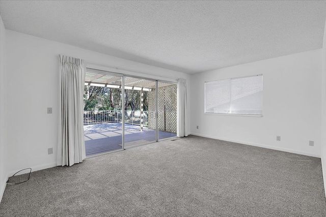 11631 Redwing Ct, Penn Valley, CA 95946