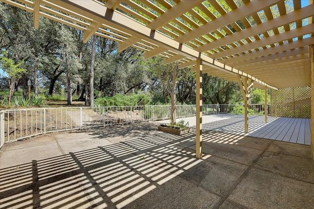 11631 Redwing Ct, Penn Valley, CA 95946