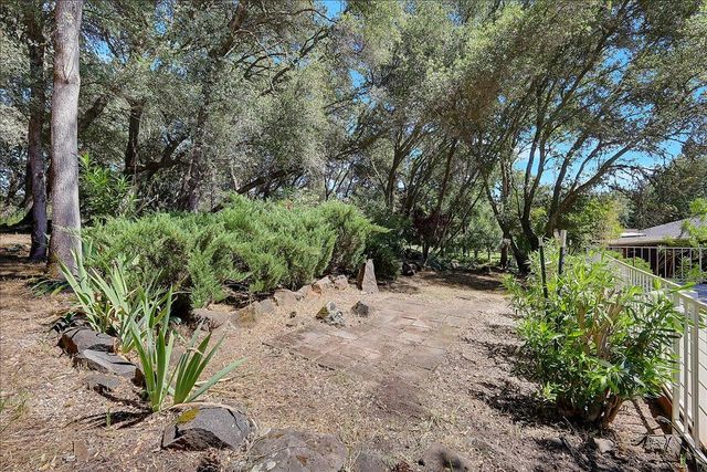 11631 Redwing Ct, Penn Valley, CA 95946