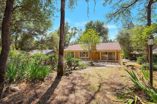 11631 Redwing Ct, Penn Valley, CA 95946