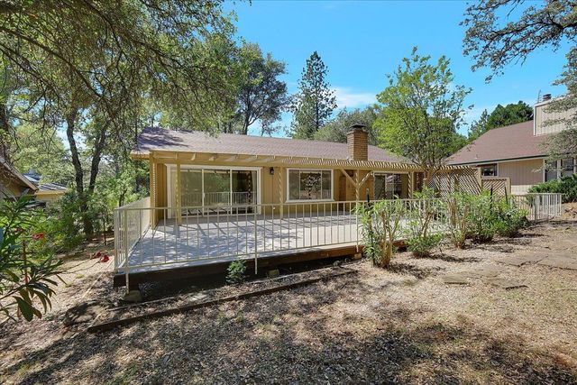 11631 Redwing Ct, Penn Valley, CA 95946