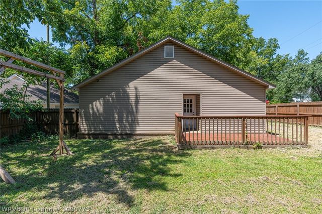420 N 14th Street, Van Buren, AR 72956