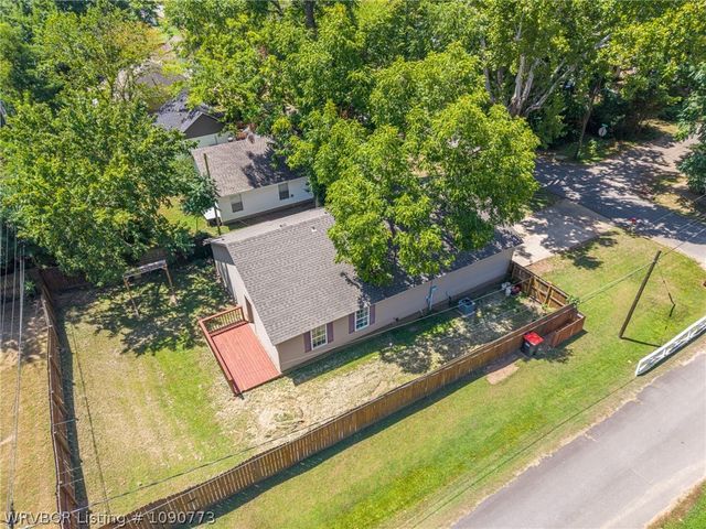 420 N 14th Street, Van Buren, AR 72956