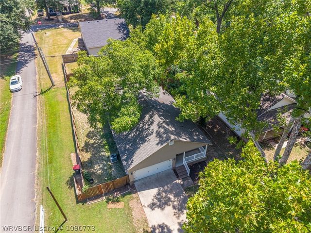 420 N 14th Street, Van Buren, AR 72956