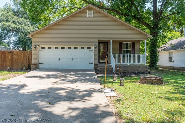 420 N 14th Street, Van Buren, AR 72956