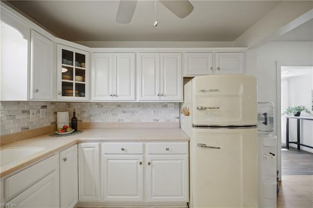 4063 Maple DR, Chesapeake, VA 23321