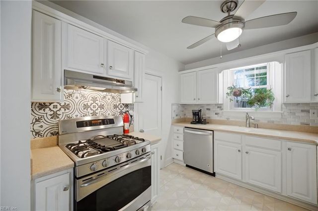 4063 Maple DR, Chesapeake, VA 23321