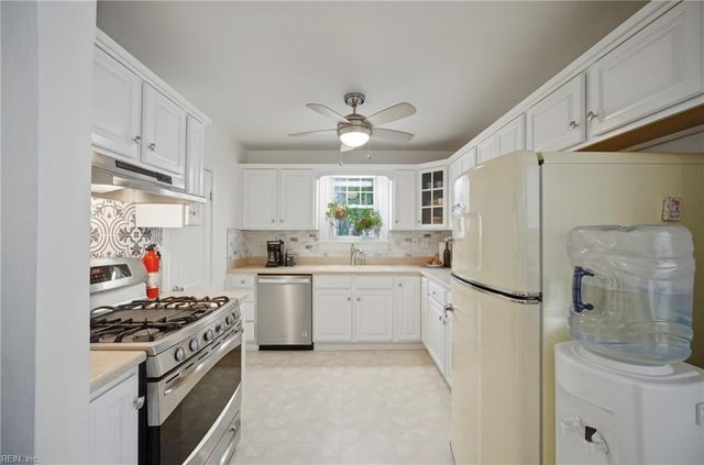 4063 Maple DR, Chesapeake, VA 23321