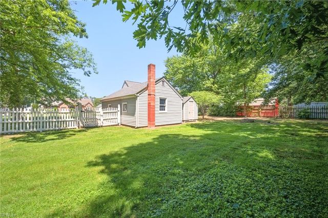 4063 Maple DR, Chesapeake, VA 23321