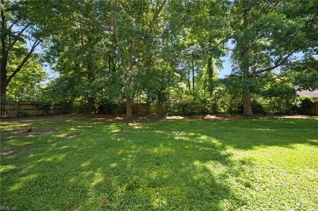 4063 Maple DR, Chesapeake, VA 23321