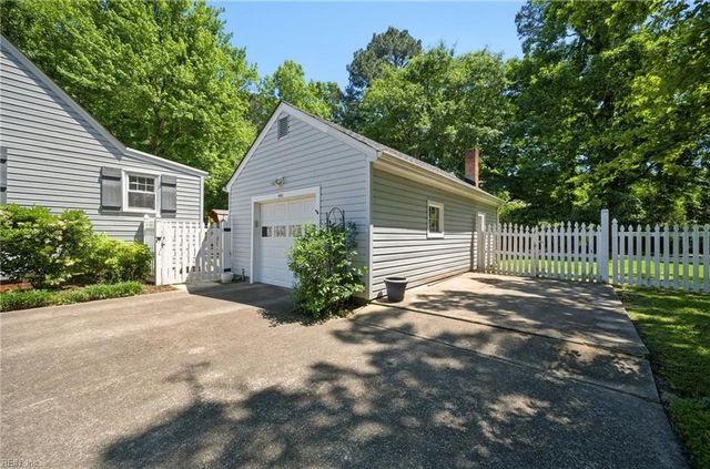 4063 Maple DR, Chesapeake, VA 23321