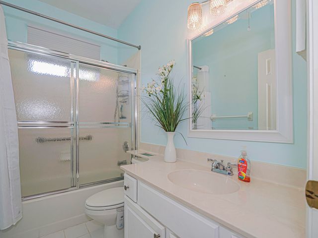 2400 46th Avenue, Vero Beach, FL 32966