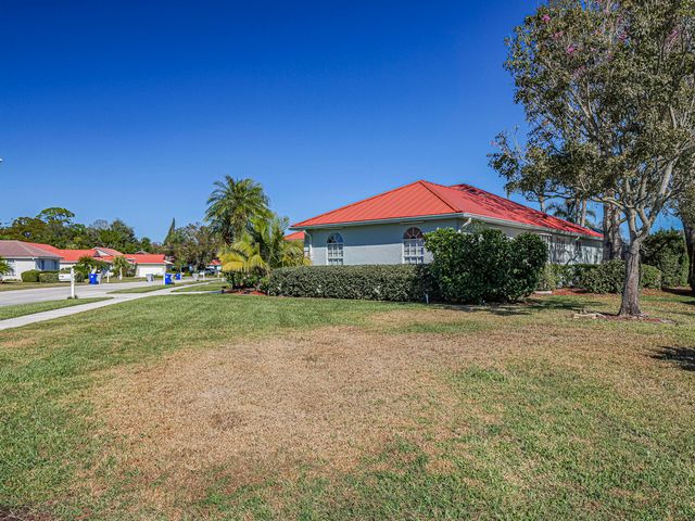 2400 46th Avenue, Vero Beach, FL 32966