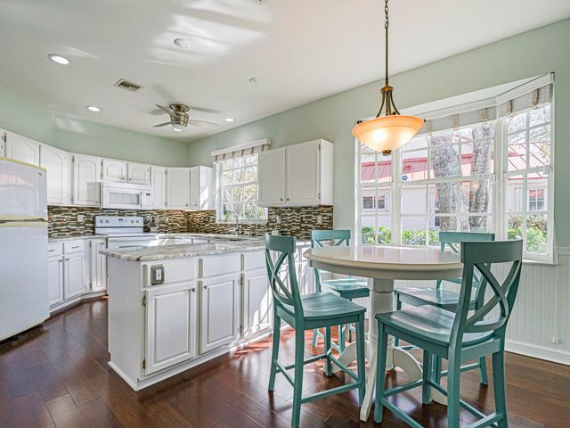 2400 46th Avenue, Vero Beach, FL 32966