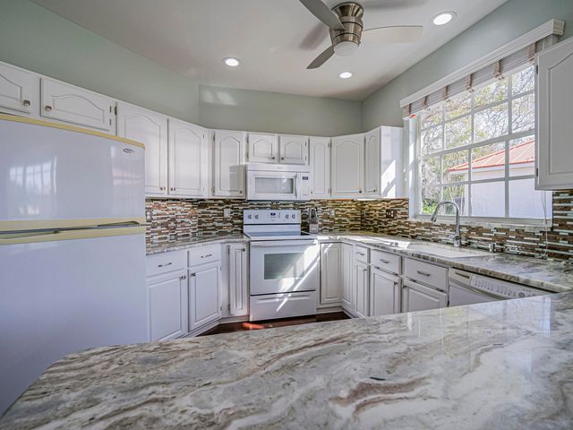 2400 46th Avenue, Vero Beach, FL 32966