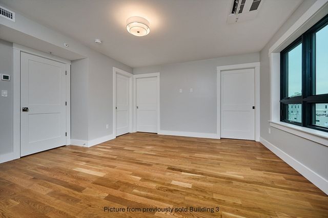 10 Hawley Street 4B, Northampton, MA 01060