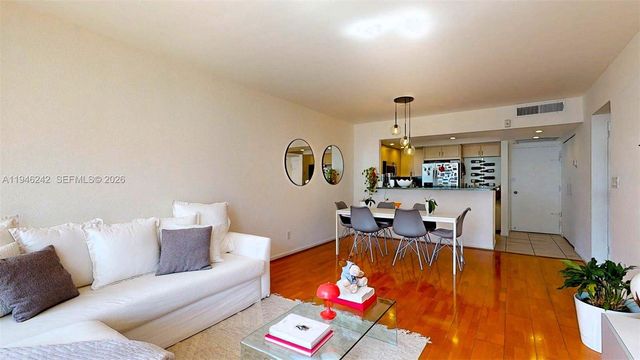 5600 Collins Ave 10A, Miami Beach, FL 33140