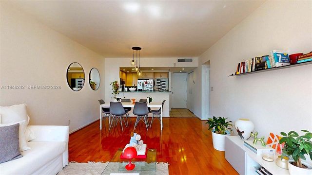 5600 Collins Ave 10A, Miami Beach, FL 33140