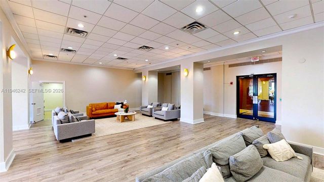 5600 Collins Ave 10A, Miami Beach, FL 33140