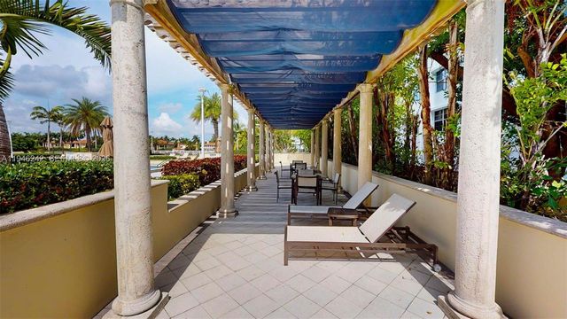 5600 Collins Ave 10A, Miami Beach, FL 33140