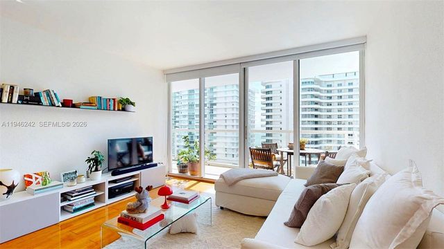 5600 Collins Ave 10A, Miami Beach, FL 33140