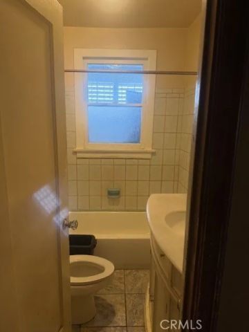 4006 Arlington, Los Angeles, CA 90008