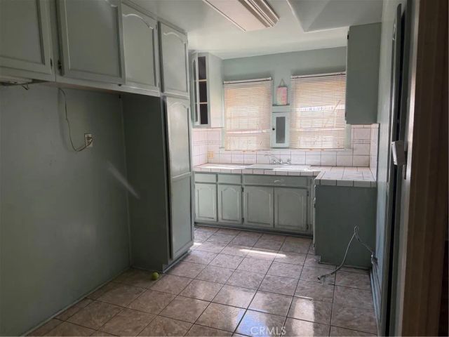 4006 Arlington, Los Angeles, CA 90008