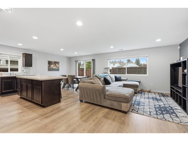 653 Ne 138TH Pl 93, Vancouver, WA 98684