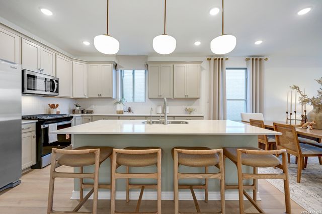 189 Thorny Grove, San Antonio, TX 78253