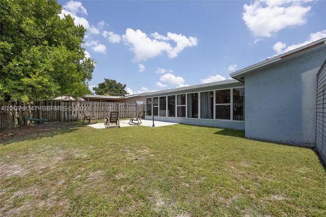 8350 NW 27th Pl 0, Sunrise, FL 33322