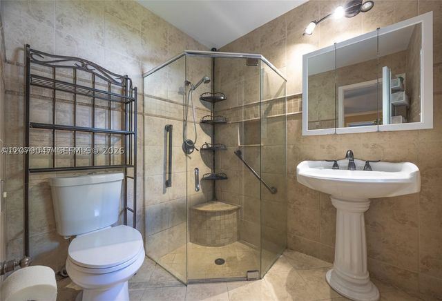 8350 NW 27th Pl 0, Sunrise, FL 33322