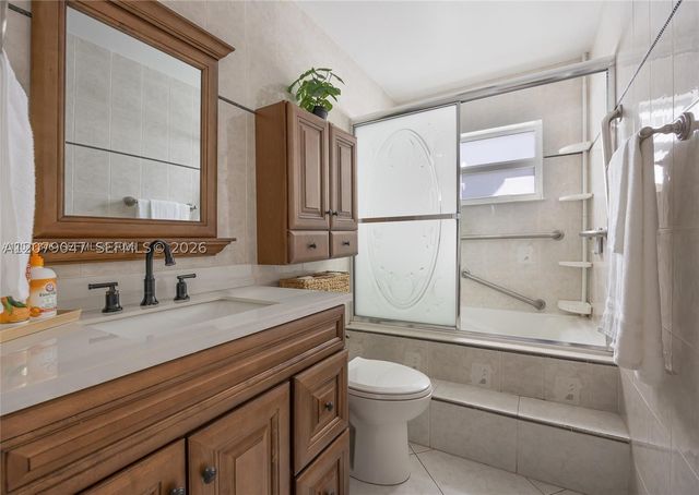 8350 NW 27th Pl 0, Sunrise, FL 33322