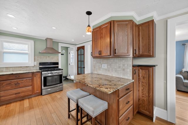 400 El Paso St, Springfield, MA 01104