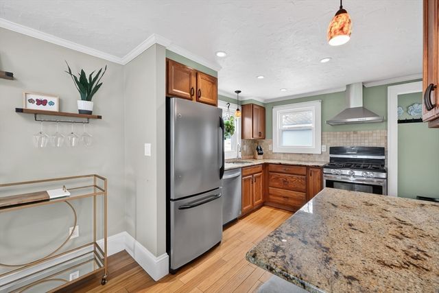 400 El Paso St, Springfield, MA 01104
