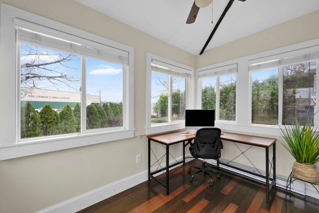 400 El Paso St, Springfield, MA 01104