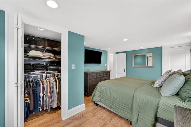 400 El Paso St, Springfield, MA 01104