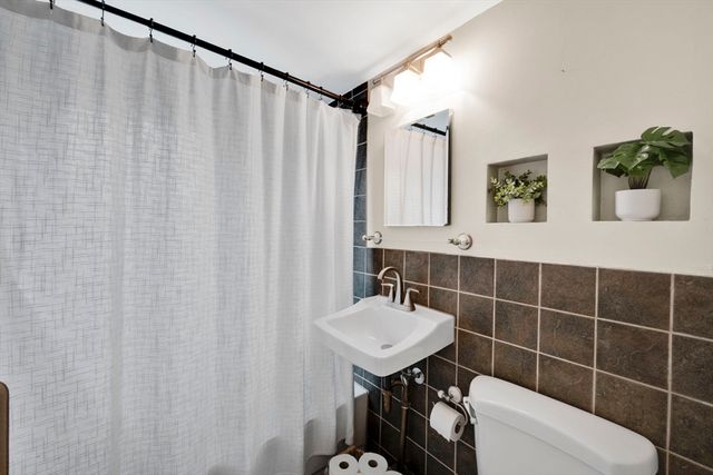 400 El Paso St, Springfield, MA 01104