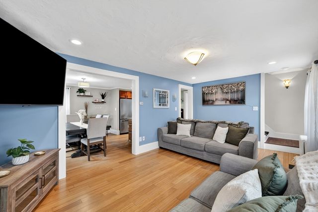 400 El Paso St, Springfield, MA 01104
