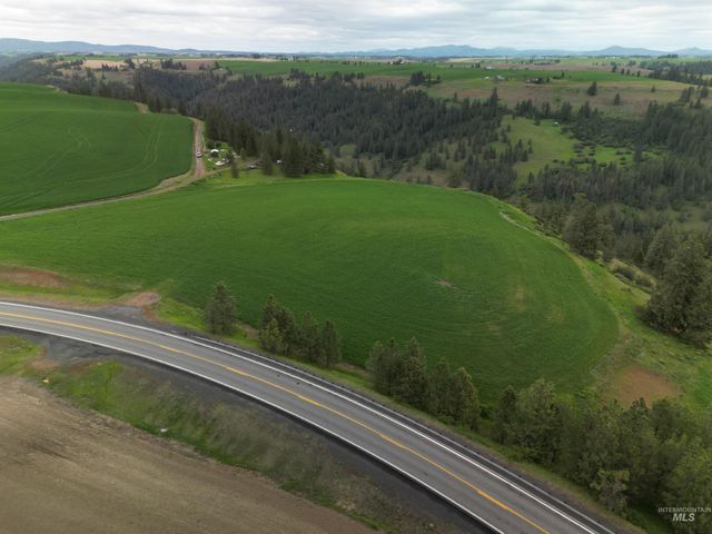 000 Hwy 99, Troy, ID 83871