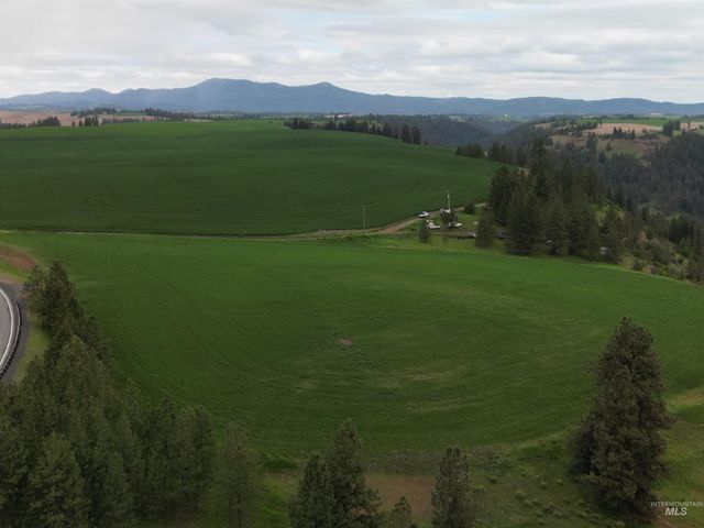 000 Hwy 99, Troy, ID 83871
