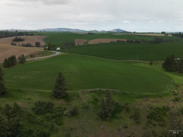 000 Hwy 99, Troy, ID 83871