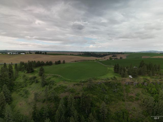 000 Hwy 99, Troy, ID 83871