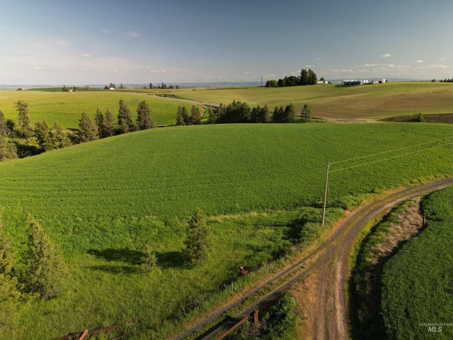 000 Hwy 99, Troy, ID 83871