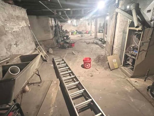 1412 E 76th Street, Chicago, IL 60619