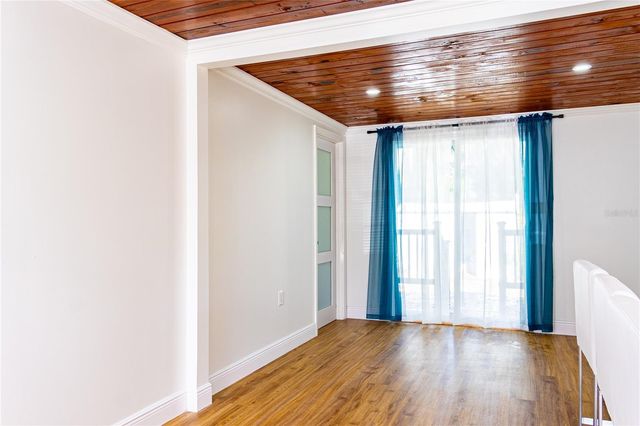 922 CR 482A, Lake Panasoffkee, FL 33538