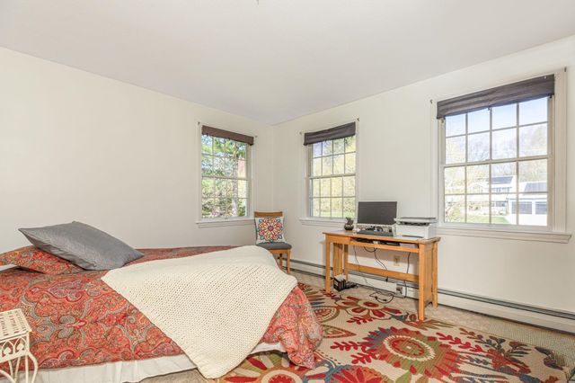 16 Grove Street, Greenland, NH 03840