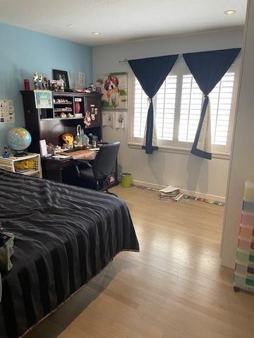 5232 Piping Rock Lane, Houston, TX 77056